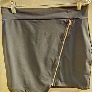 Bebe skirt with silver zipper